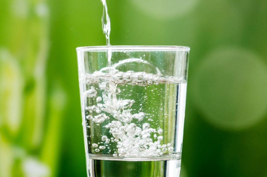 10 Ways to Drink More Water Every Day